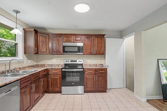 123 Stone Mountain Rd, Clarksville, TN 37042