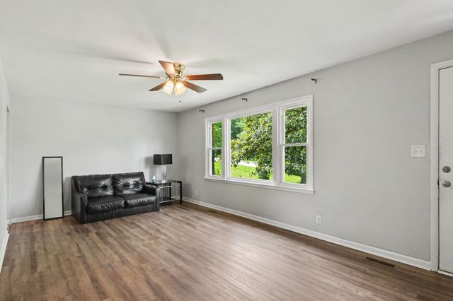 123 Stone Mountain Rd, Clarksville, TN 37042
