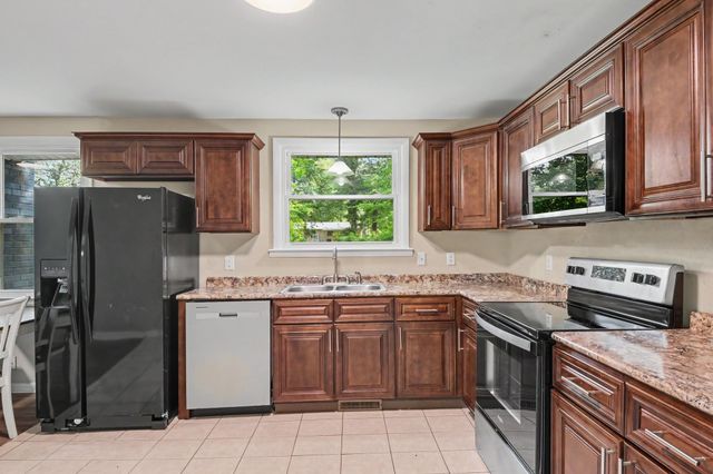 123 Stone Mountain Rd, Clarksville, TN 37042