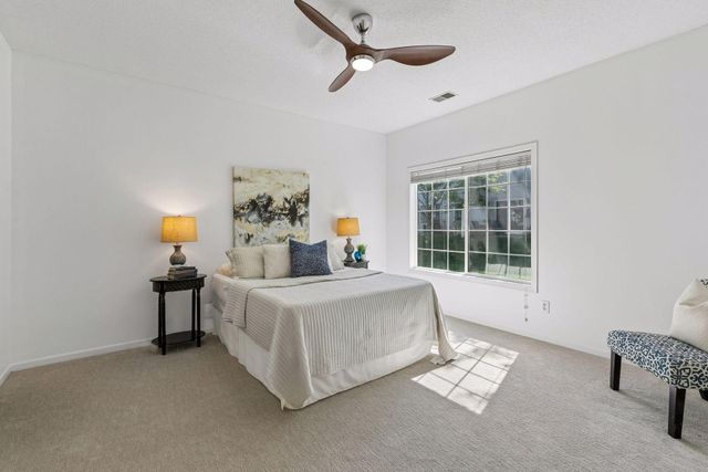 1336 Yorkshire Lane, Shakopee, MN 55379