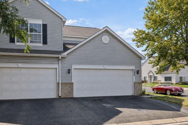 1336 Yorkshire Lane, Shakopee, MN 55379