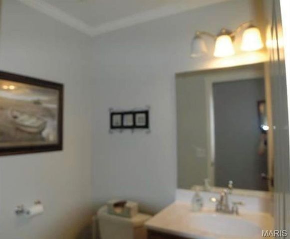 1536 Woodroyal East Drive, Chesterfield, MO 63017