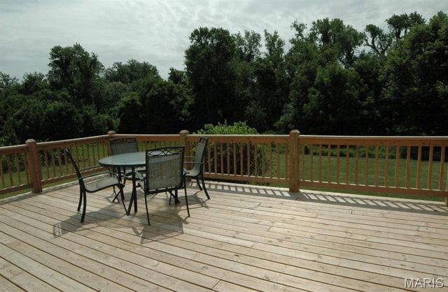 1536 Woodroyal East Drive, Chesterfield, MO 63017