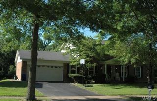 1536 Woodroyal East Drive, Chesterfield, MO 63017