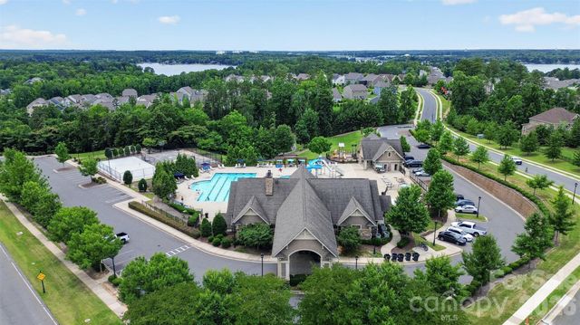 17504 Terryglass Lane, Charlotte, NC 28278