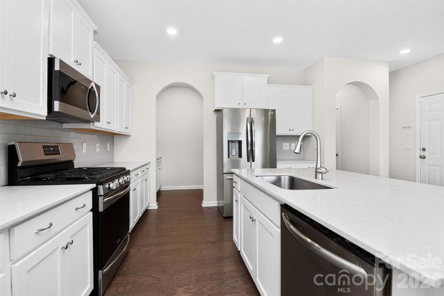 17504 Terryglass Lane, Charlotte, NC 28278
