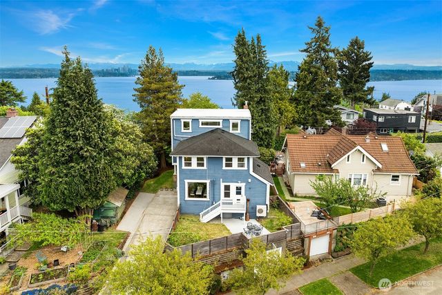 915 30th Avenue S, Seattle, WA 98144