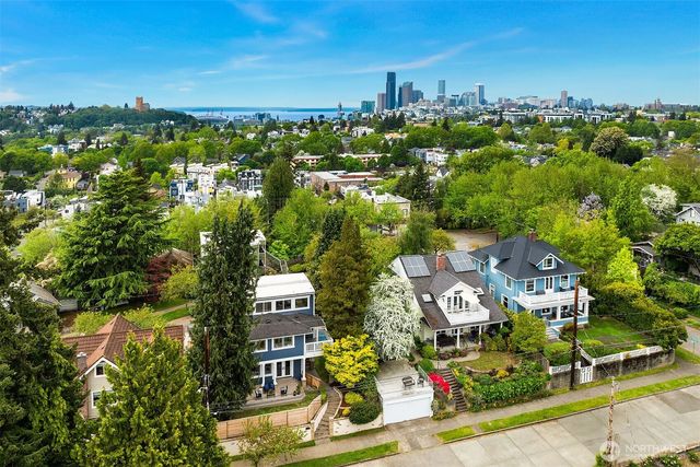915 30th Avenue S, Seattle, WA 98144
