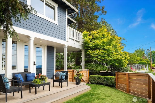 915 30th Avenue S, Seattle, WA 98144