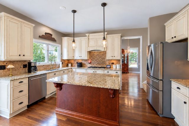 2030 Tunbridge Trail, Algonquin, IL 60102