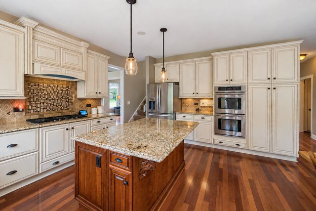 2030 Tunbridge Trail, Algonquin, IL 60102