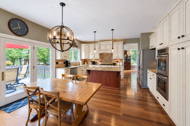 2030 Tunbridge Trail, Algonquin, IL 60102