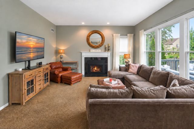 2030 Tunbridge Trail, Algonquin, IL 60102