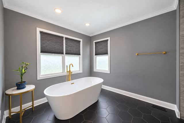 2030 Tunbridge Trail, Algonquin, IL 60102