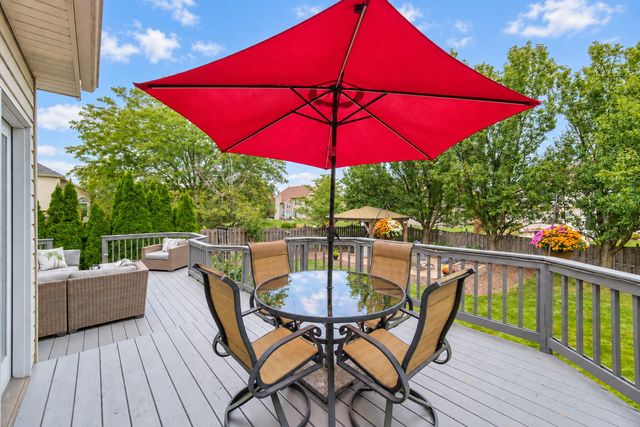 2030 Tunbridge Trail, Algonquin, IL 60102