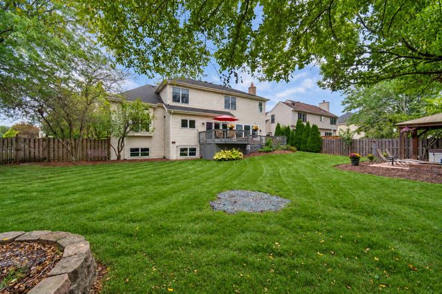 2030 Tunbridge Trail, Algonquin, IL 60102
