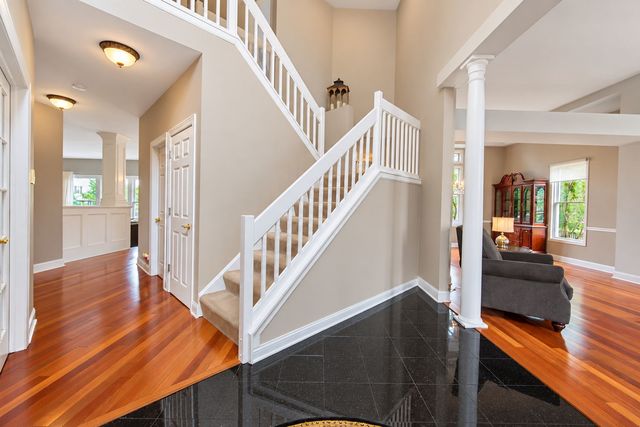 2030 Tunbridge Trail, Algonquin, IL 60102