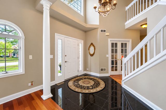 2030 Tunbridge Trail, Algonquin, IL 60102