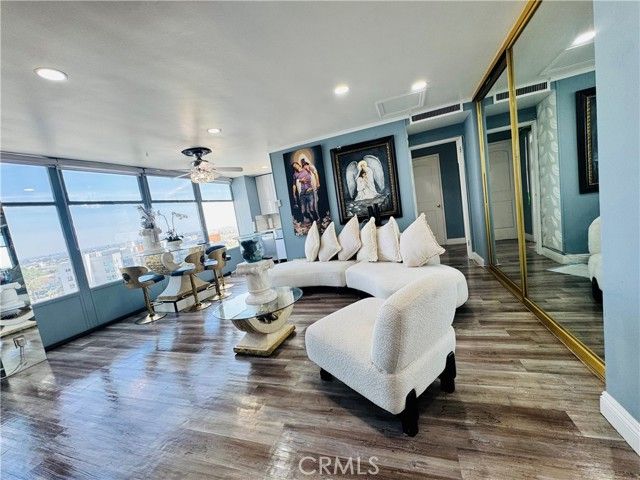 100 Atlantic Avenue 1012, Long Beach, CA 90802