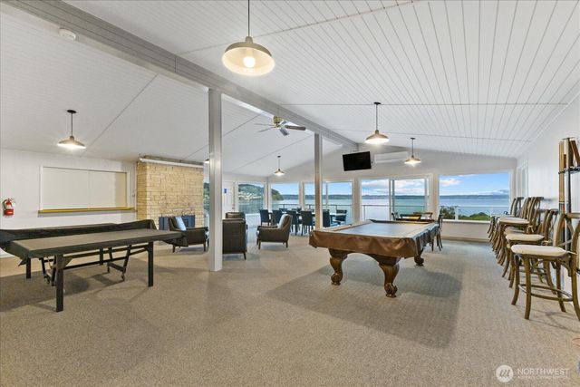3697 Driftwood Drive, Clinton, WA 98236