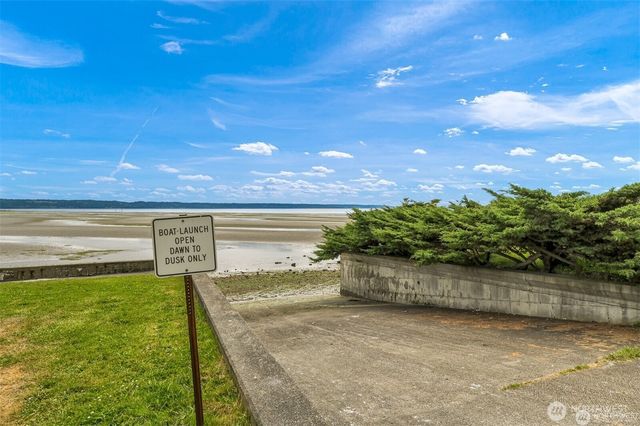 3697 Driftwood Drive, Clinton, WA 98236