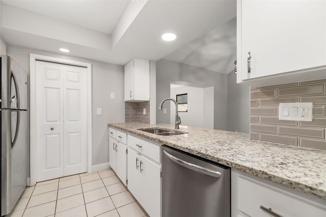 928 LAUREL AVENUE, Venice, FL 34285