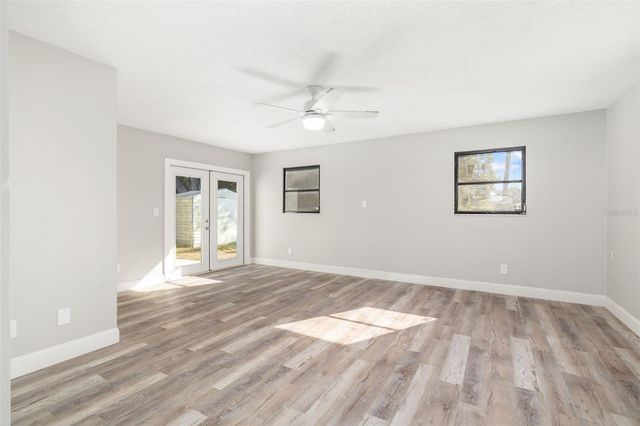 928 LAUREL AVENUE, Venice, FL 34285