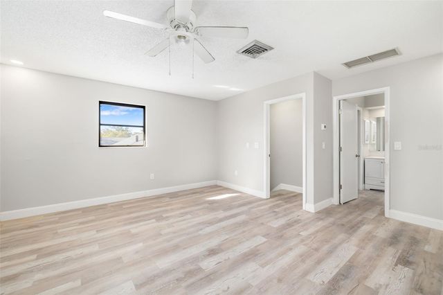 928 LAUREL AVENUE, Venice, FL 34285