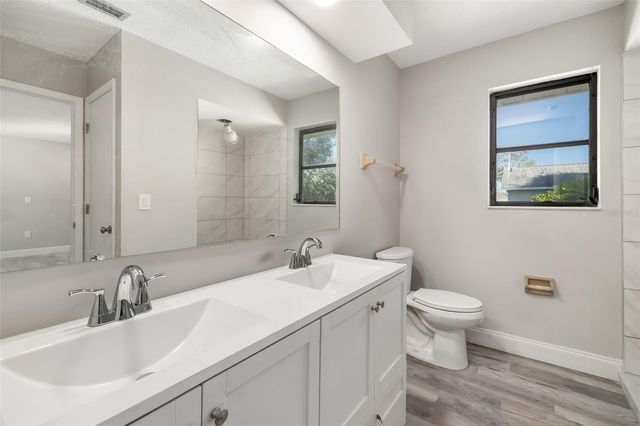 928 LAUREL AVENUE, Venice, FL 34285