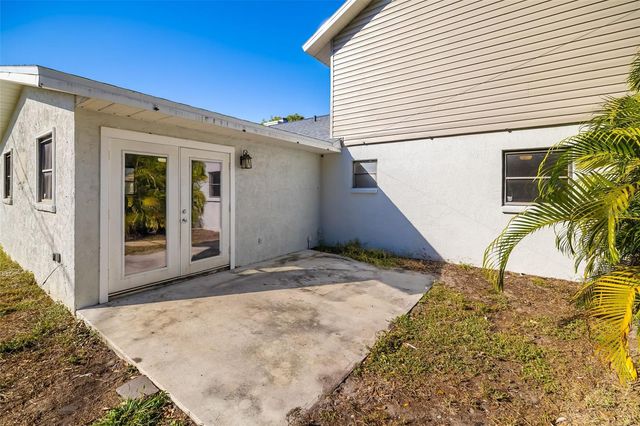 928 LAUREL AVENUE, Venice, FL 34285