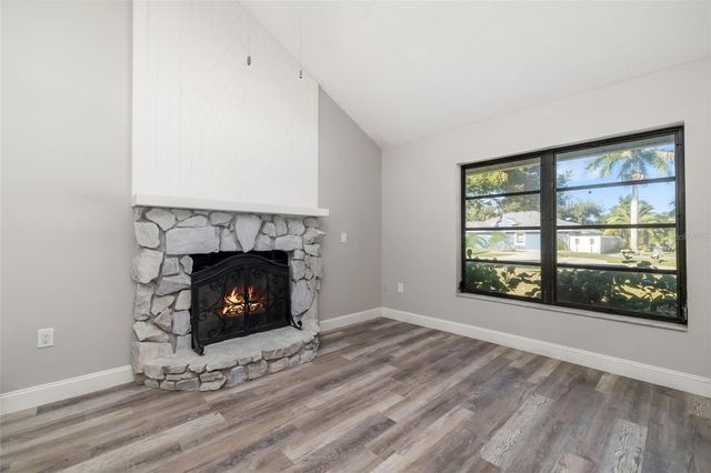 928 LAUREL AVENUE, Venice, FL 34285