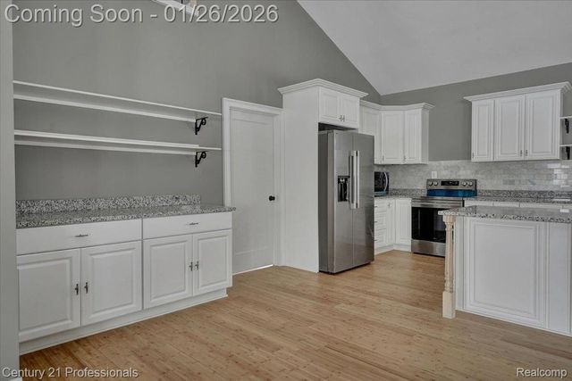 1546 Ashley Lane, Berlin Township, MI 48002