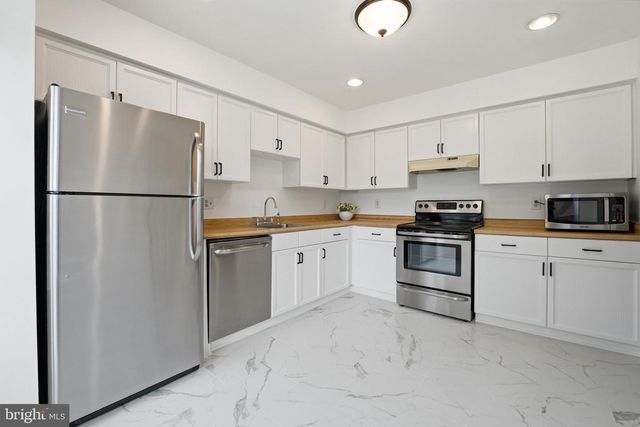 3603 SWEETHORN CT, Fairfax, VA 22033