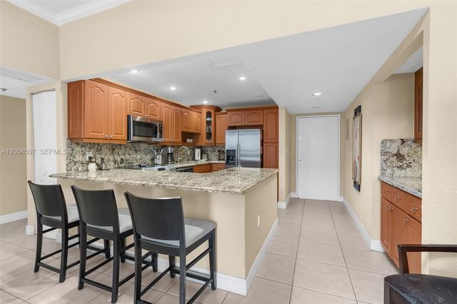 20505 E Country Club Drive PH38, Aventura, FL 33180