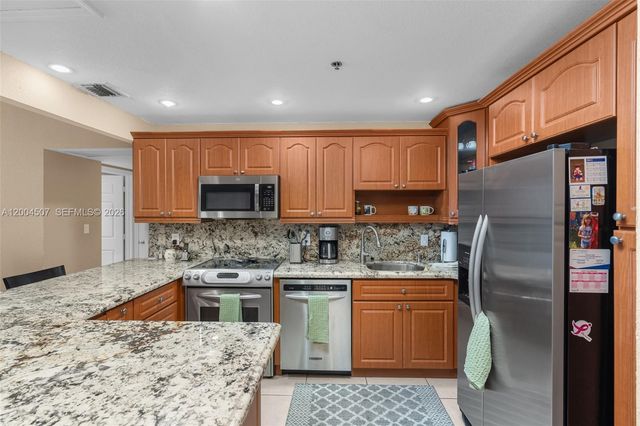 20505 E Country Club Drive PH38, Aventura, FL 33180