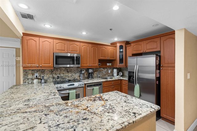 20505 E Country Club Drive PH38, Aventura, FL 33180