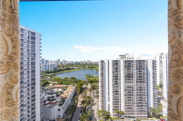 20505 E Country Club Drive PH38, Aventura, FL 33180