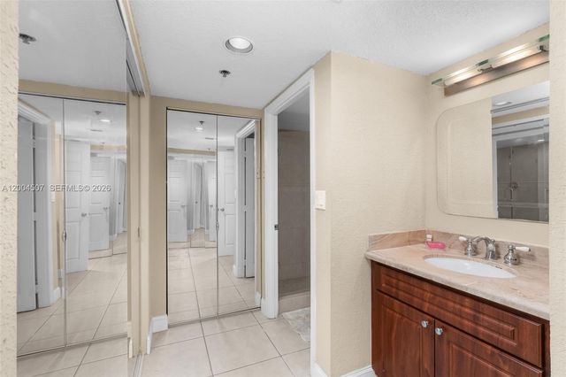 20505 E Country Club Drive PH38, Aventura, FL 33180