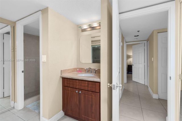 20505 E Country Club Drive PH38, Aventura, FL 33180