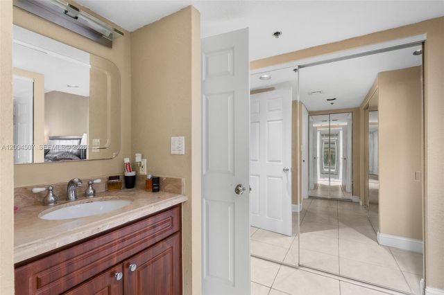 20505 E Country Club Drive PH38, Aventura, FL 33180