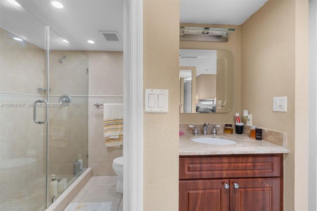 20505 E Country Club Drive PH38, Aventura, FL 33180