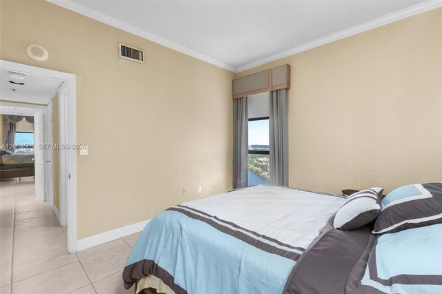 20505 E Country Club Drive PH38, Aventura, FL 33180