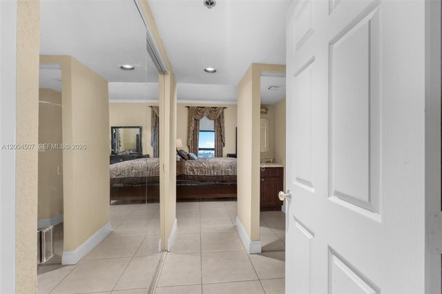 20505 E Country Club Drive PH38, Aventura, FL 33180