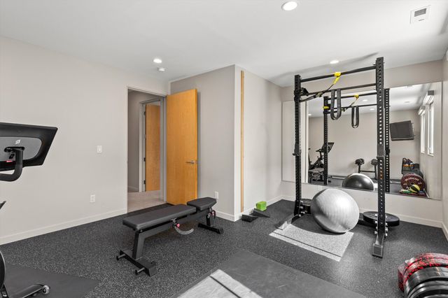 1784 Burr Oaks Drive, West Des Moines, IA 50266