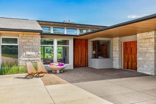 1784 Burr Oaks Drive, West Des Moines, IA 50266