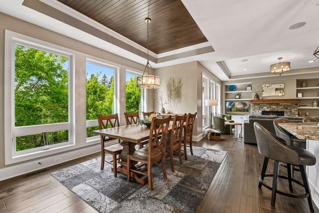9264 Hawkcrest Court, Chanhassen, MN 55317