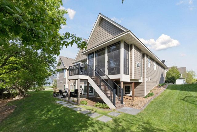 9264 Hawkcrest Court, Chanhassen, MN 55317