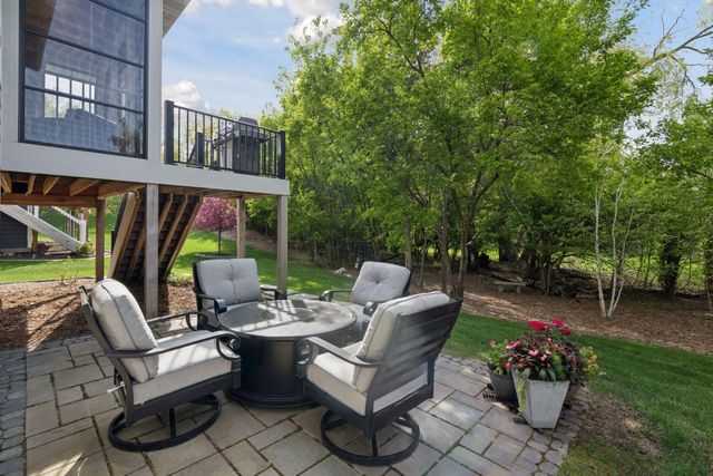 9264 Hawkcrest Court, Chanhassen, MN 55317
