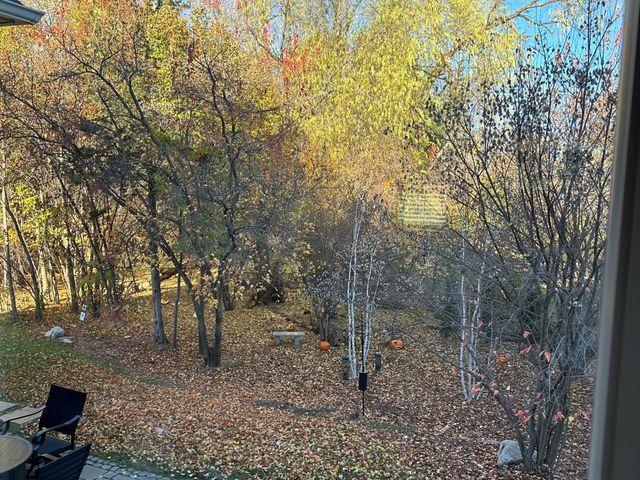 9264 Hawkcrest Court, Chanhassen, MN 55317