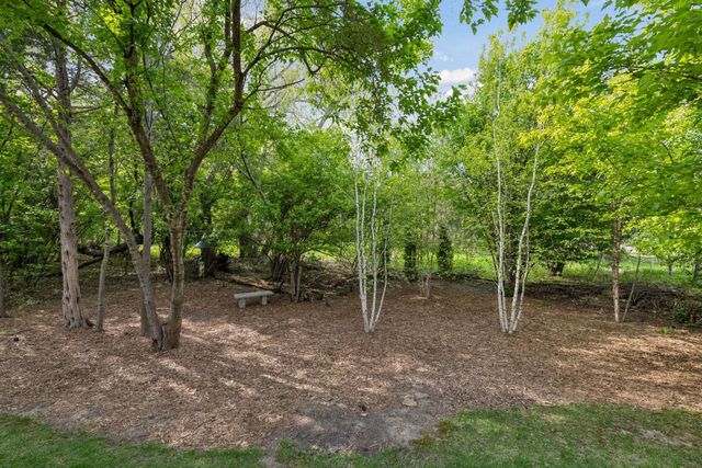 9264 Hawkcrest Court, Chanhassen, MN 55317
